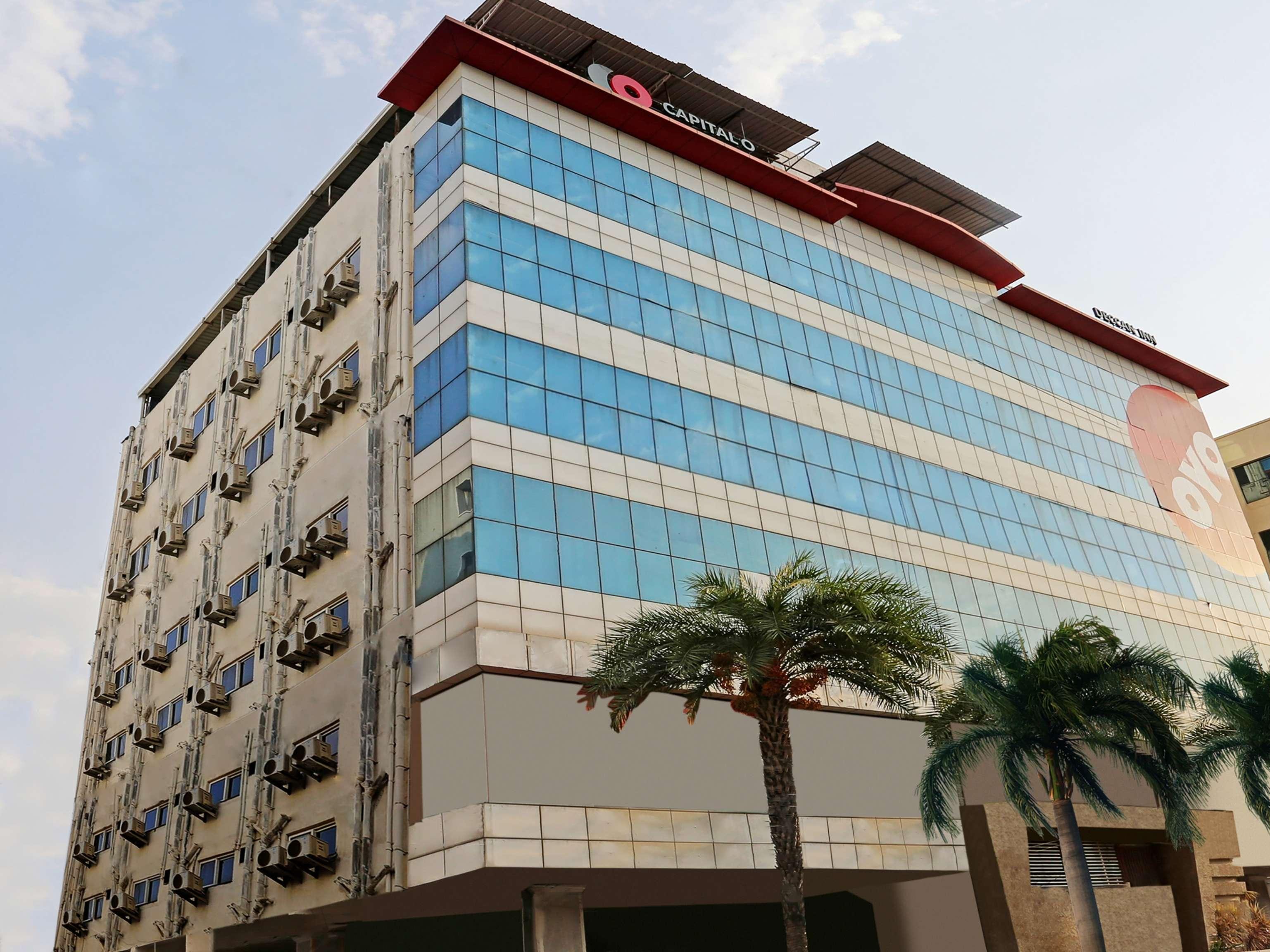 Townhouse Halcyon Deccan Inn Near Shilparamam Kondapur  Buitenkant foto